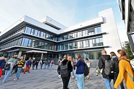Evangelische Hochschule Freiburg hat ihr saniertes Hauptgebäude bezogen
